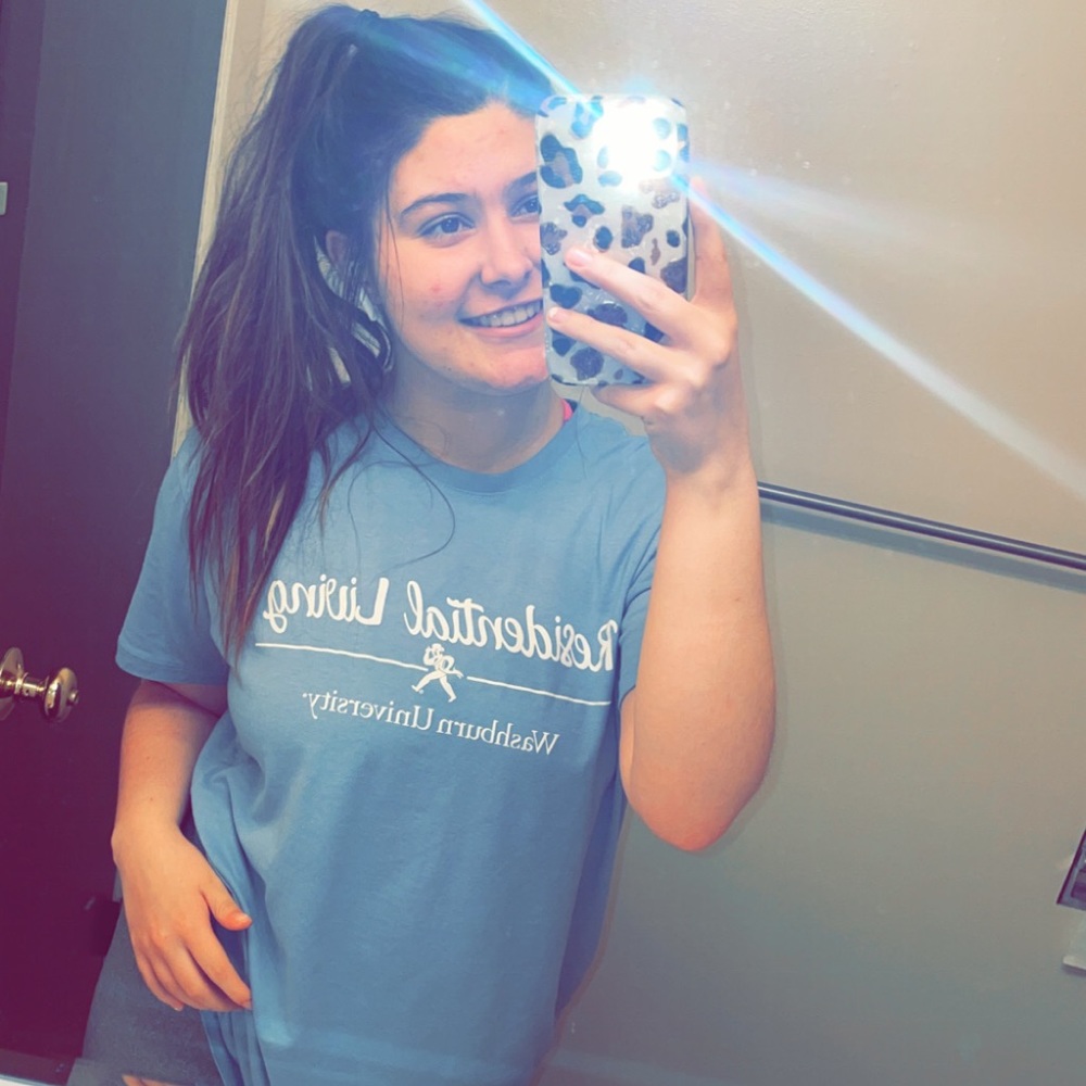 Meet your Posher, Kayla